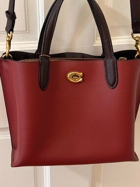 Coach Willow Tote 24 in Colorblock Red – Gently Used